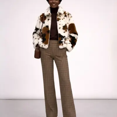 Alice Collins image 22